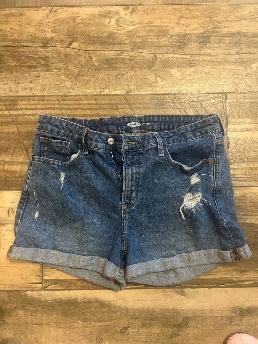 Women’s Old Navy Blue Distressed Rolled-Hem Denim Shorts OG high rise size 14